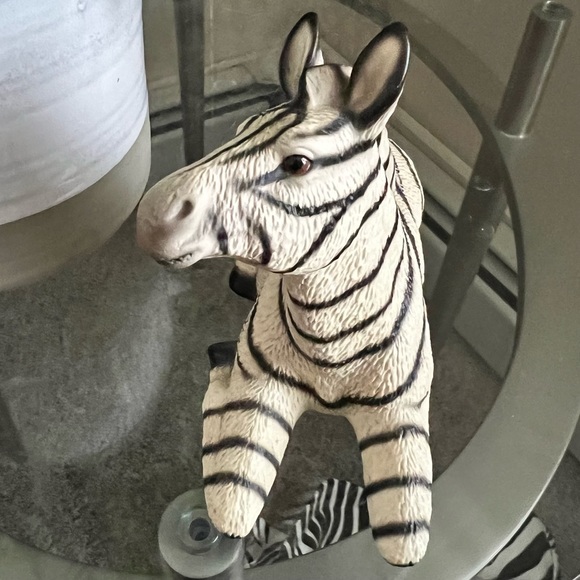 House of Global Art Vintage Zebra Figurine - Picture 5 of 9